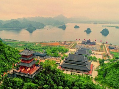 Chùa Tam Chúc là điểm nhất định phải khám phá khi đến Flamingo Golden Hill