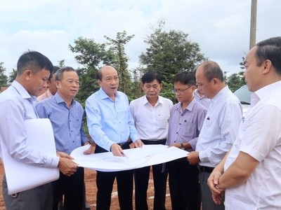 Lãnh đạo tỉnh Đắk Lắk trong lần kiểm tra công tác giải phóng mặt bằng cao tốc Khánh Hoà - Buôn Ma Thuột.