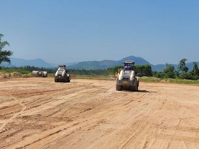 Bình Định kiến nghị gỡ vướng vật liệu thi công dự án cao tốc