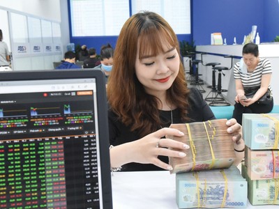 Thị trường chứng khoán lên hay xuống là câu chuyện của dòng tiền và niềm tin