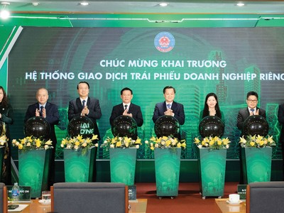 Ngày 19/7/2023, hệ thống giao dịch trái phiếu doanh nghiệp phát hành riêng lẻ tại HNX chính thức vận hành.