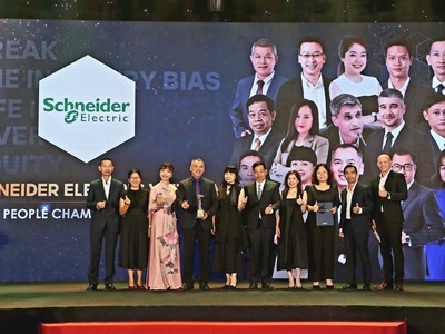 Schneider Electric Việt Nam nhận giải thưởng Lãnh đạo Xuất sắc 2023