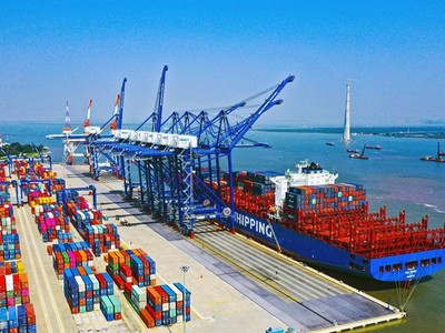 Xuất nhập khẩu 7 tháng 2023 sụt giảm hơn 60 tỷ USD so với cùng kỳ.