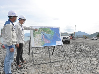 Dự án cảng Liên Chiểu đang được TP.Đà Nẵng đẩy nhanh tiến độ. Ảnh Hoàng Anh.