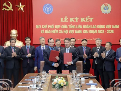Bảo hiểm xã hội Việt Nam và Tổng Liên đoàn Lao động Việt Nam ký Quy chế phối hợp giai đoạn 2023 - 2028