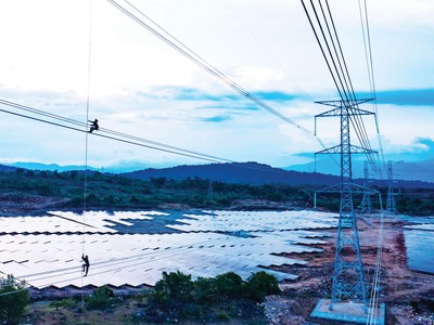 Việc đầu tư lớn cho hạ tầng truyền tải quyết định thành công của các dự án năng lượng tái tạo.