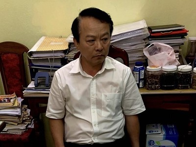 Thẩm phán Võ Đình Sớm bị khởi tố, bắt tạm giam để điều tra về tội nhận hối lộ. (Nguồn: Báo Gia Lai)