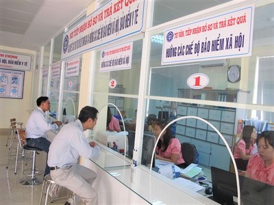 Khoảng 62% người được hưởng các chế độ bảo hiểm xã hội, trợ cấp thất nghiệp qua tài khoản cá nhân