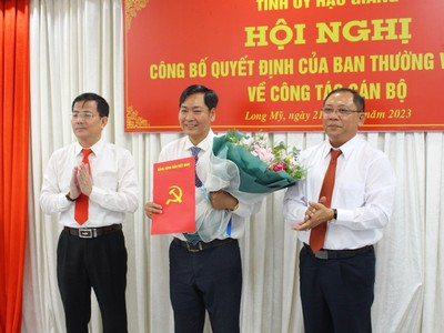 Hậu Giang: Công bố quyết định của Ban Thường vụ Tỉnh ủy về công tác cán bộ