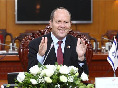 Ông Nir Barkat, Bộ trưởng Bộ Kinh tế và Công nghiệp Israel.