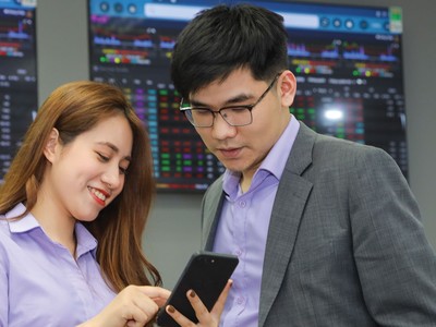 Nhà đầu tư có tâm lý lạc quan hơn, dù thị trường bất động sản vẫn đối mặt với nhiều khó khăn.