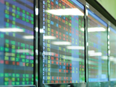 Chứng khoán có nhiều “câu chuyện” để kể