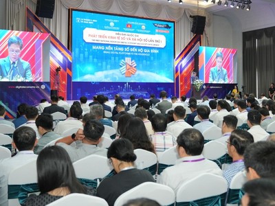 Toàn cảnh Diễn đàn quốc gia về phát triển Kinh tế số và xã hội số lần thứ nhất.