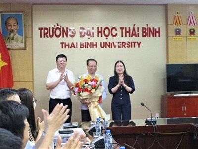 GS.TS.NGƯT Phùng Hữu Phú đảm nhận vị trí Chủ tịch Hội đồng tư vấn Trường Đại học Thái Bình.
