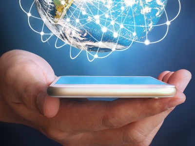 Người dân có thể đóng góp xây dựng chính sách thông qua chiếc smartphone ở mọi lúc, mọi nơi.