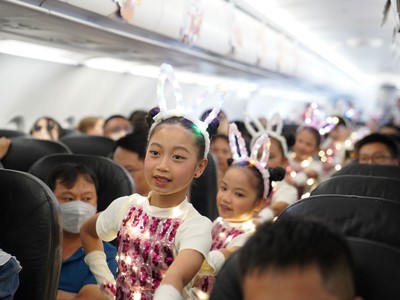 Ngày Tết Trung thu đặc biệt của các bạn nhỏ trên những chuyến bay Vietjet