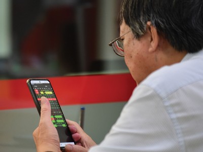 Sử dụng dịch vụ copy trade tại các công ty chứng khoán có tính an toàn, minh bạch hơn so với việc tham gia các đội nhóm tự phát.