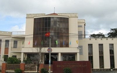 Chi cục Hải quan Đà Lạt dùng văn bản hết hiệu lực ra quyết định ấn định thuế