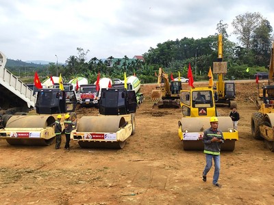 Dự án cải tạo, nâng cấp Quốc lộ 14E đoạn Km15+270 đến Km89+700 có tổng vốn đầu tư 1.848 tỷ đồng được tỉnh Quảng Nam khởi công trong tháng 3/2023.