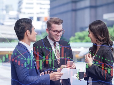 Kết quả đầu tư khả quan của các quỹ có thể làm dịu nỗi lo tỷ giá tăng của nhà đầu tư ngoại.