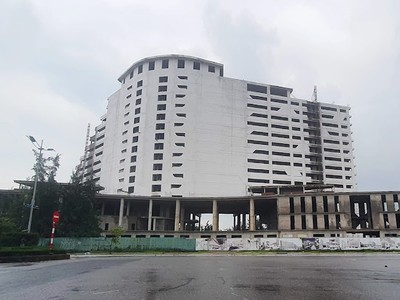 Cục Thuế tỉnh Quảng Bình vừa có quyết định cưỡng chế thuế với số tiền 2 tỷ đồng đối với Công ty cổ phần Du lịch Hà Nội - Quảng Bình, chủ đầu tư dự án Pullman Quảng Bình.