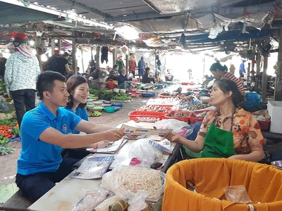 Công tác truyền thông tiếp tục được triển khai đa dạng, dưới nhiều hình thức (ảnh: BHXH Hà Tĩnh).