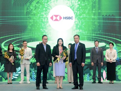 Báo Đầu tư vinh danh các doanh nghiệp đồng hành vì sự phát triển bền vững
