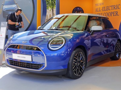 Xe điện Mini Cooper do Trung Quốc sản xuất đối diện với mức thuế cao ngất ngưởng từ ​​EU