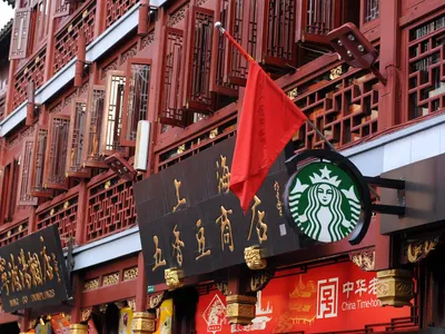Starbucks đang dần bị "thất sủng" tại thị trường lớn nhất thế giới