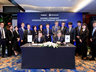 2. Đại diện Mitsui và Tasco tại sự kiện