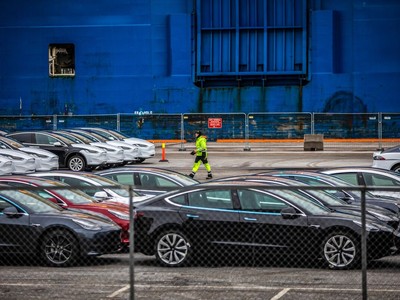 EU tiếp tục dự định áp thuế 9% đối với Tesla Trung Quốc, Bắc Kinh dọa trả đũa