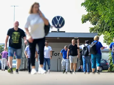 Sau thông báo đóng cửa nhà máy, Volkswagen lại đối mặt với thử thách mới