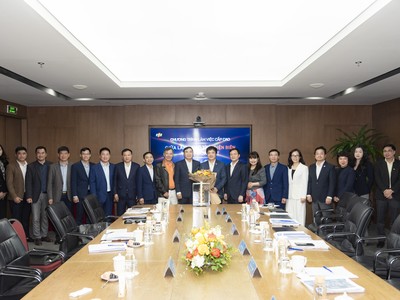 Lãnh đạo tỉnh Điện Biên cùng FPT trao đổi về các vấn đề trong giáo dục, chuyển đổi số