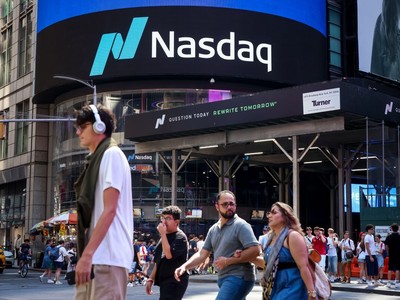 SEC chấp thuận đề xuất của Nasdaq về giao dịch chứng khoán được token hóa: Khi phố Wall bắt tay với crypto