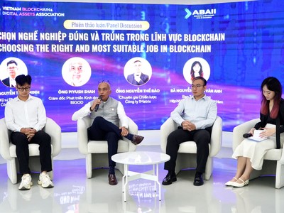 Các diễn giả thảo luận về những kỹ năng sinh viên cần trang bị khi bước vào thị trường blockchain.