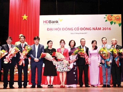 Đại hội đồng cổ đông thường niên 2017 của HDBank đã bầu ra HĐQT nhiệm kỳ 2017 - 2022 gồm 9 thành viên
