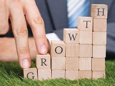 Dấu ấn 10 năm Cuộc bình chọn Báo cáo thường niên năm nay được chứng kiến một số doanh nghiệp chia sẻ niềm tự hào với 40 năm, 45 năm hình thành và phát triển