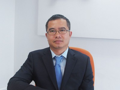 Ông Hoàng Đức Hùng