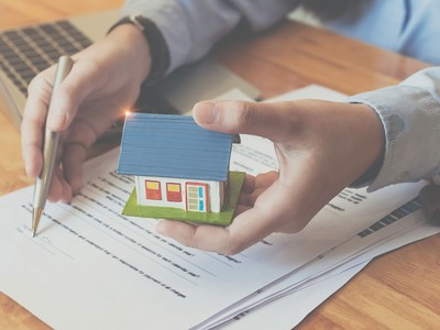 “Trầm ngâm” nghề môi giới