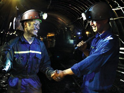 Tết sớm của người thợ lò