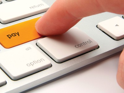 Thanh toán không dùng tiền mặt: Cần giải pháp chính trị - pháp lý toàn diện