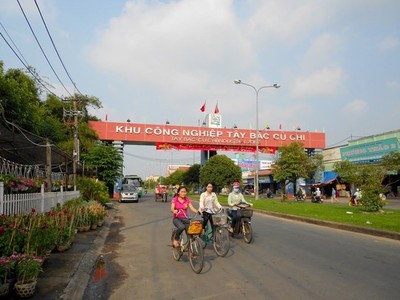 Địa ốc 7 ngày: Nóng cơn sốt đất tại TP.HCM