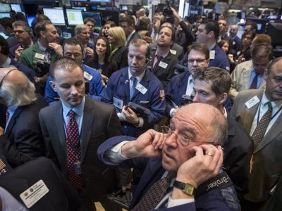 Phố Wall nhanh chóng phục hồi chỉ sau 1 phiên giảm - Ảnh: Reuters