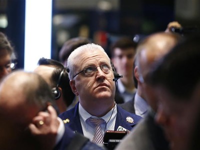 Phố Wall tiếp tục giảm điểm - Ảnh: Reuters