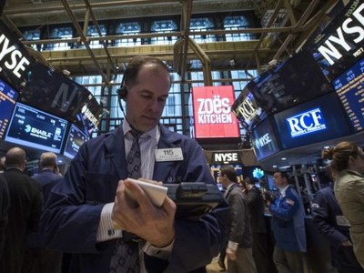 Phố Wall điều chỉnh sau chuỗi 6 phiên tăng liên tiếp - Ảnh: Reuters