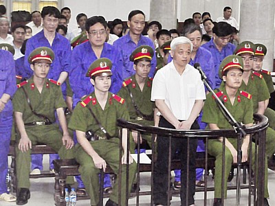 Bị cáo Nguyễn Đức Kiên tại tòa trong phiên tuyên án sáng 9/6