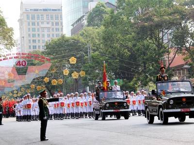 Những hình ảnh đẹp trong ngày đại lễ mừng Tết thống nhất