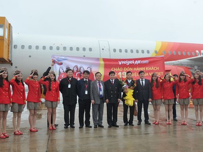 Lãnh đạo Vietjet vui mừng chào đón vị hành khách đặc biệt