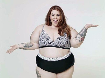 Ảnh người mẫu thừa cân Tess Holliday đã bị Facebook từ chối quảng cáo.