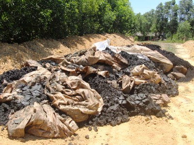 Theo một số báo phản ánh đây là khu vực phát hiện chất thải tự chôn lấp của Formosa